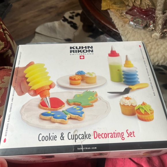 Kuhn Rikon Cookie & Cupcake Decorating Set - Multicolor - Picture 1 of 2